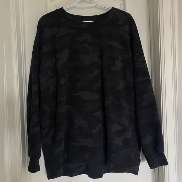 Lululemon Black Camo Crew Neck Sweater - Picture 1 of 3